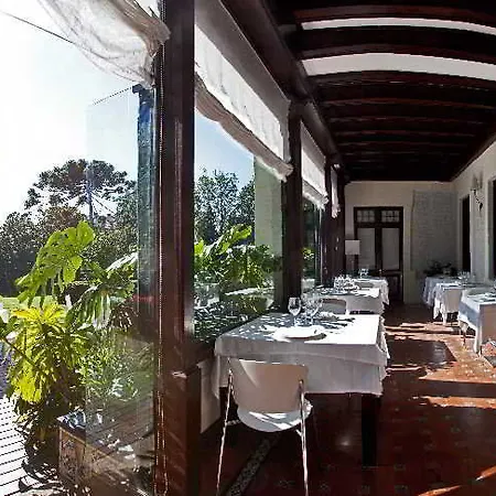 Pensión Carolinas Garden