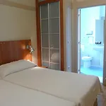 Carolinas Garden בית הארחה 3*