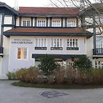 Carolinas Garden בית הארחה 3*