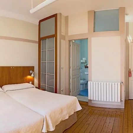 Carolinas Garden Guest house Santander